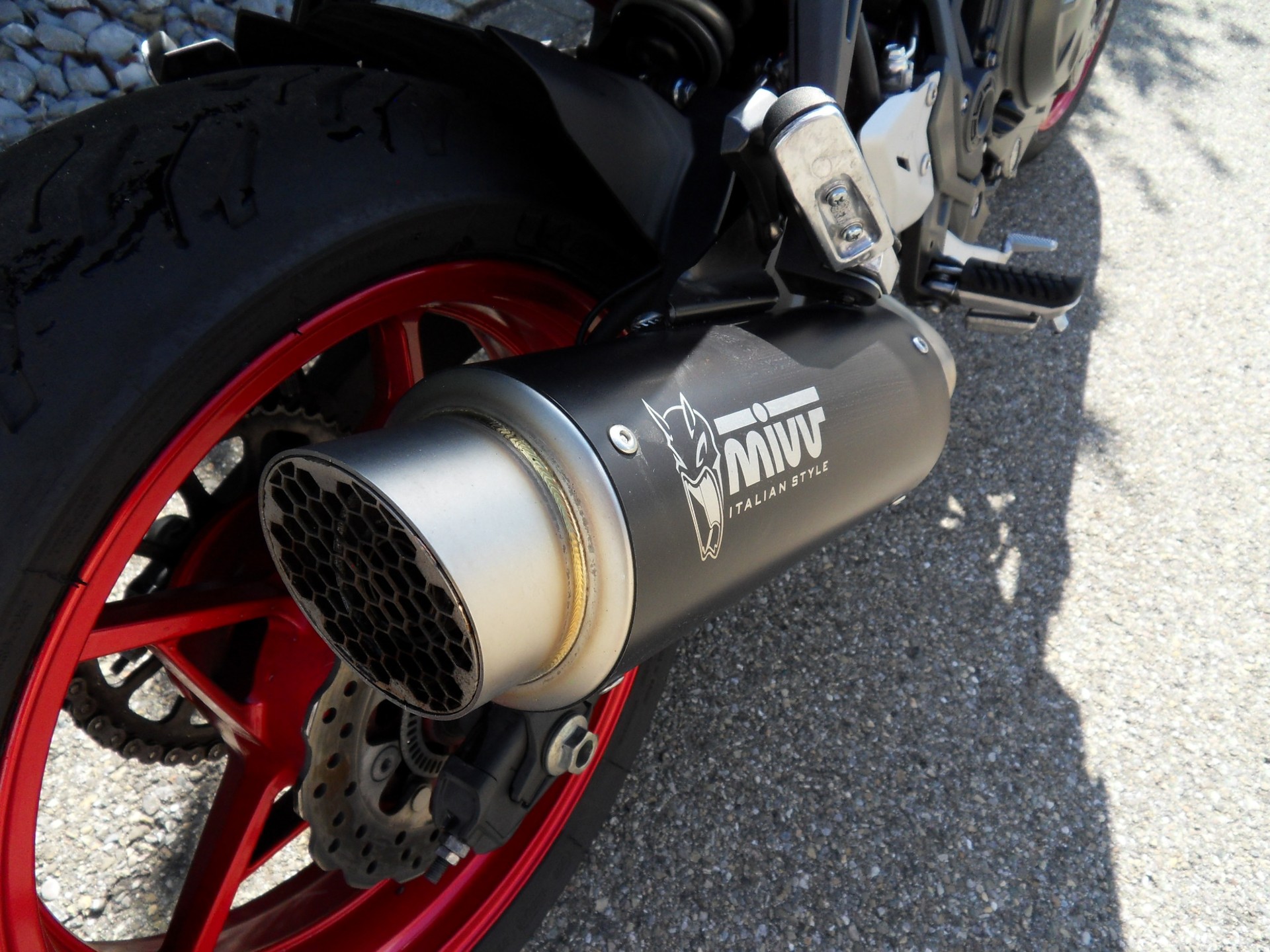 KAWASAKI Z 650-image-9