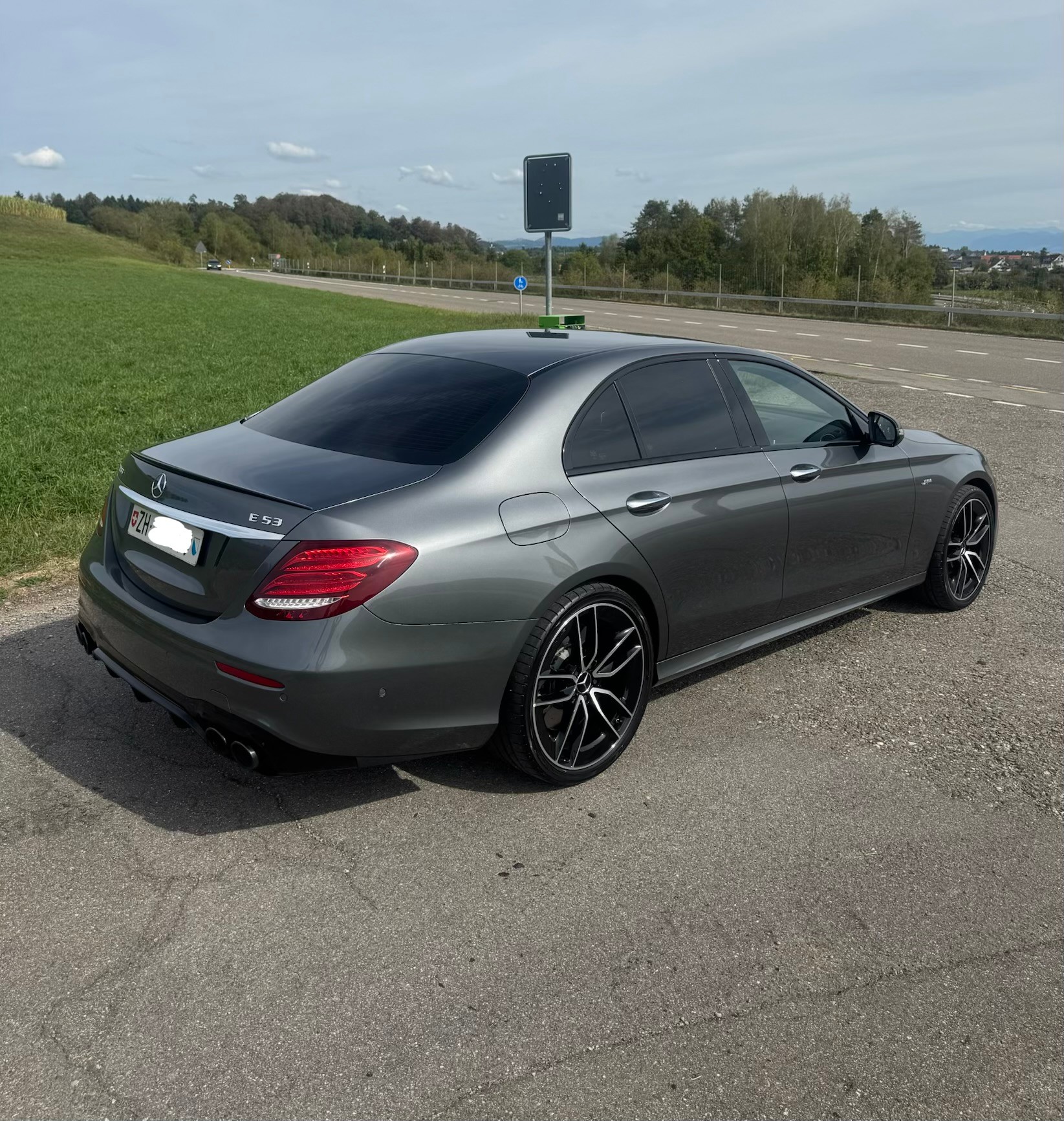 MERCEDES-BENZ E 53 AMG 4matic+-image-4