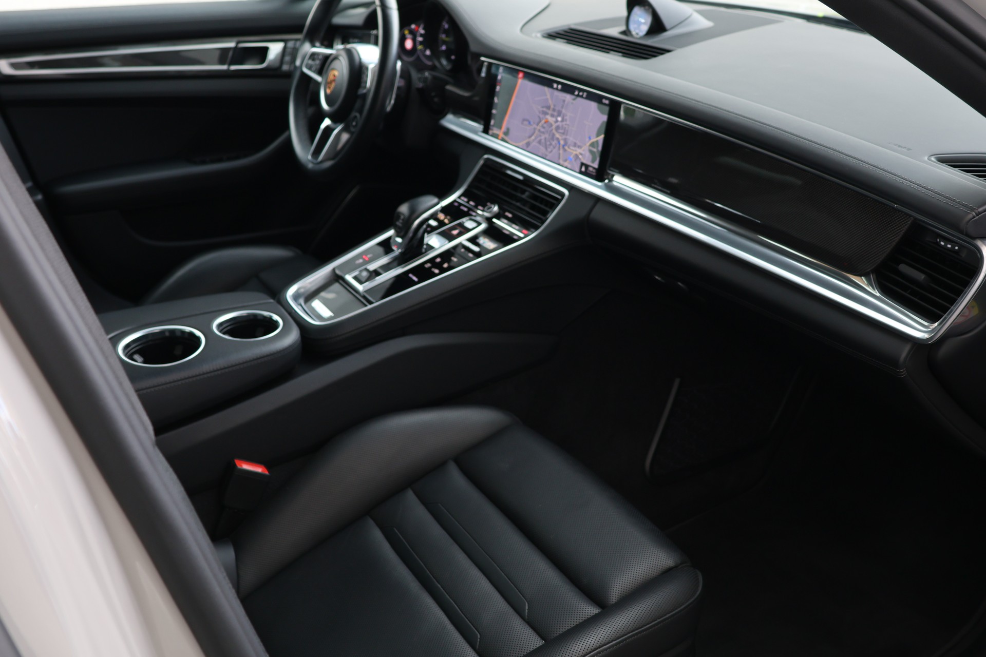 PORSCHE Panamera 4 E-Hybrid Sport Turismo PDK Kreide (CH) *Approved bis 2/2028*-image-20