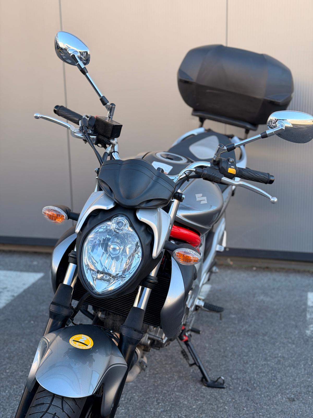 SUZUKI SVF 650 Gladius-image-7
