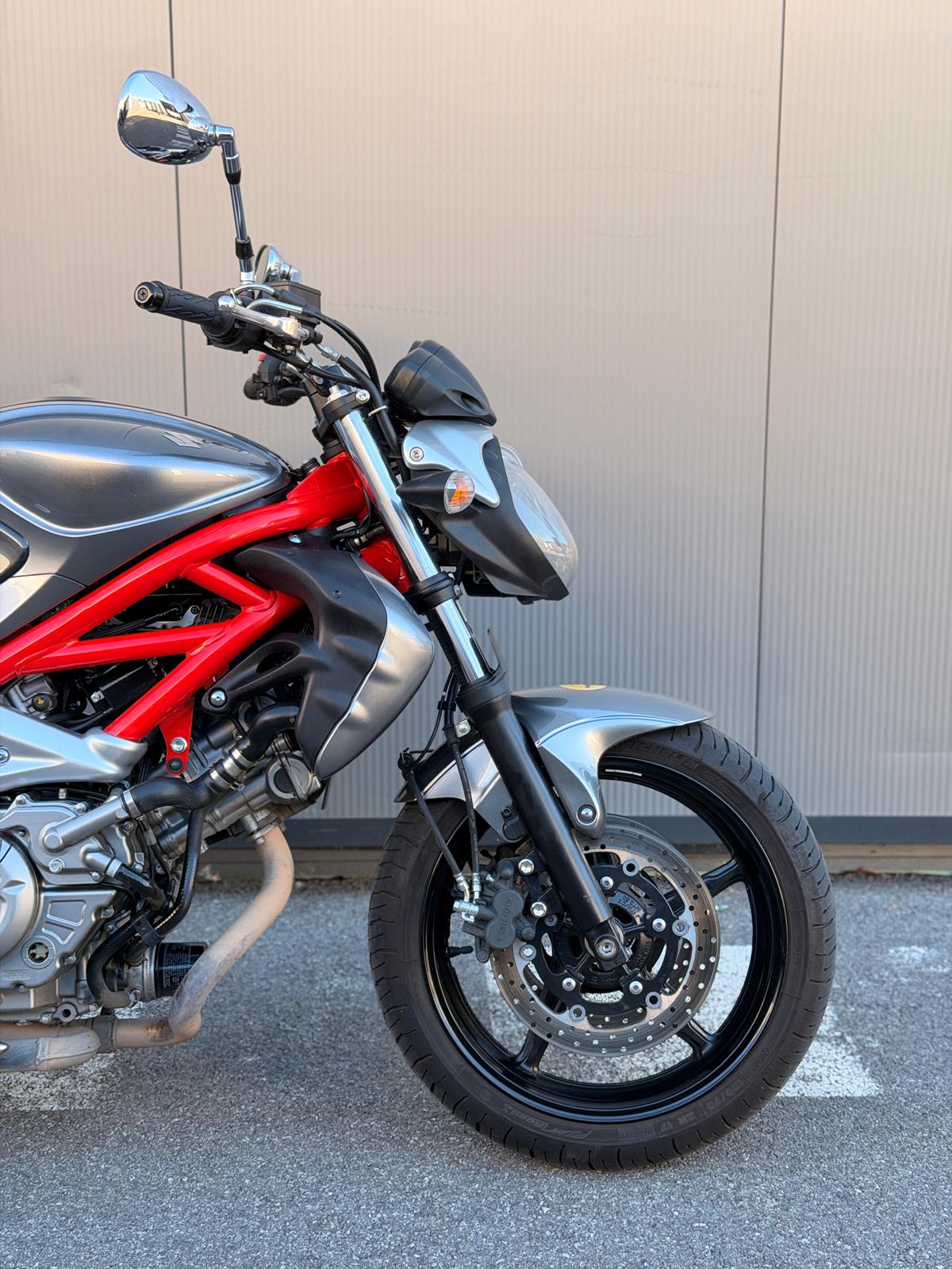SUZUKI SVF 650 Gladius-image-6