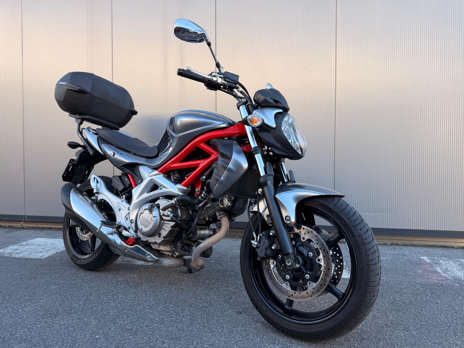SUZUKI SVF 650 Gladius-image-1