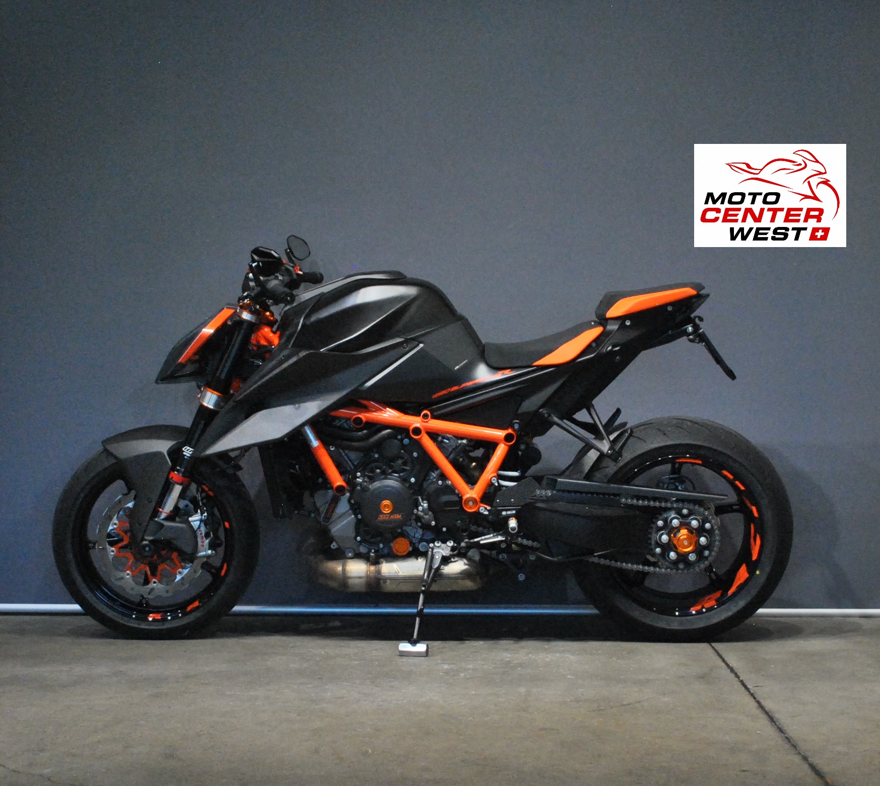 KTM 1290 Super Duke R-image-2