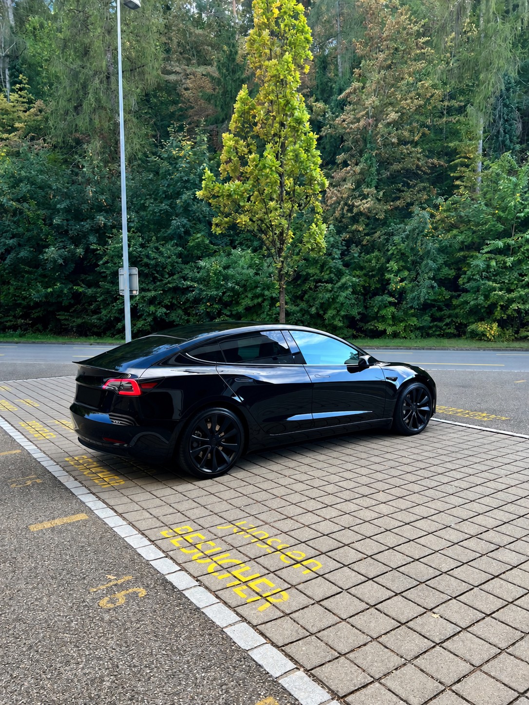 TESLA SR+ RWD MY2023-image-5