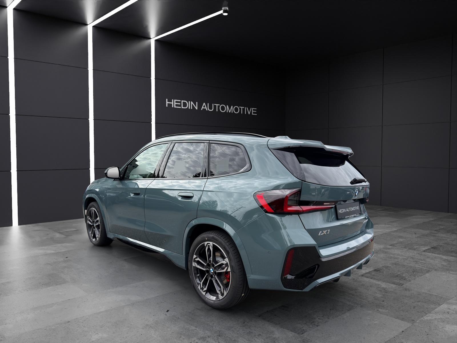 BMW iX1 U11 30 xDrive-showroom-element-2