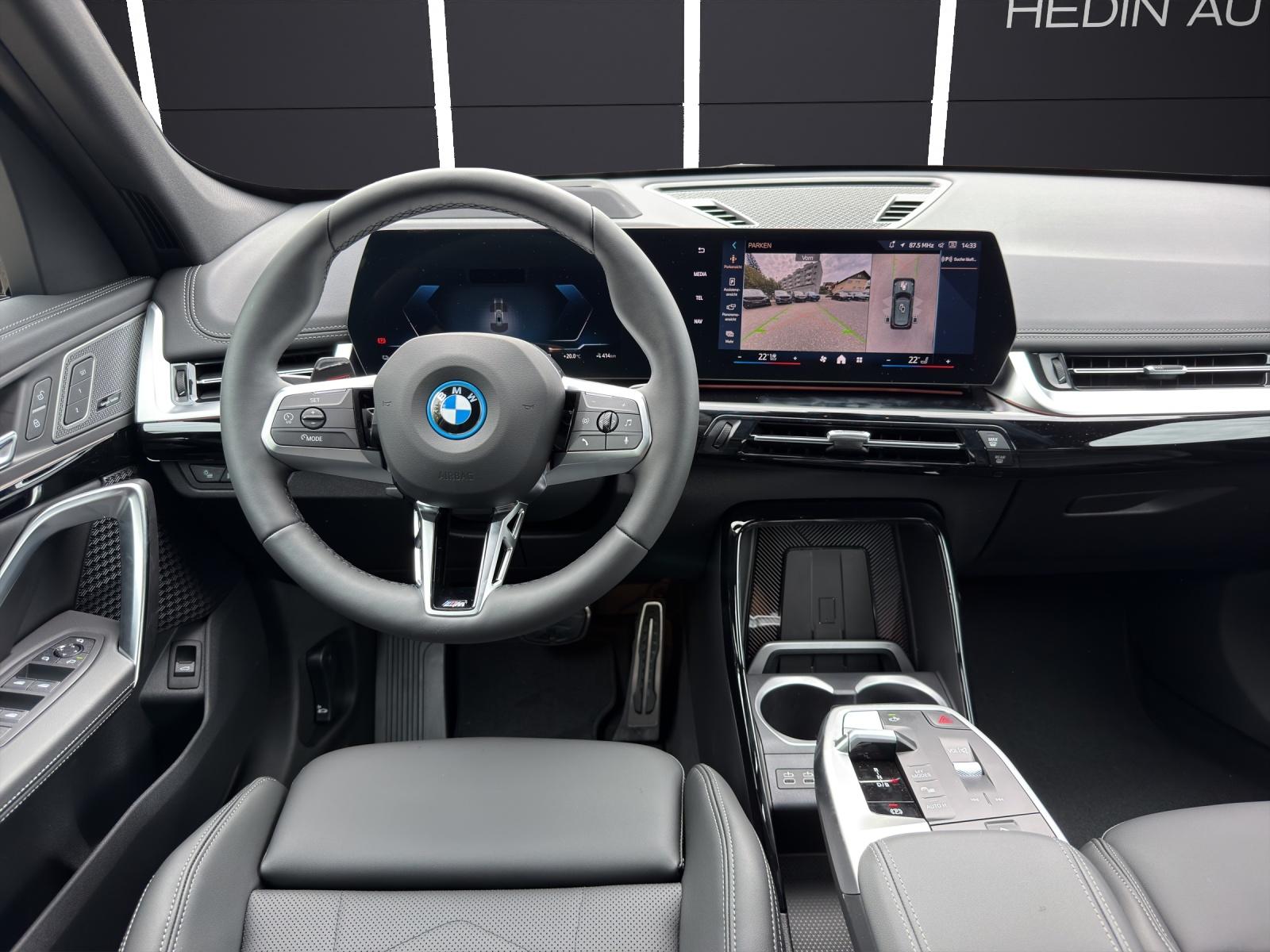 BMW iX1 U11 30 xDrive-image-11