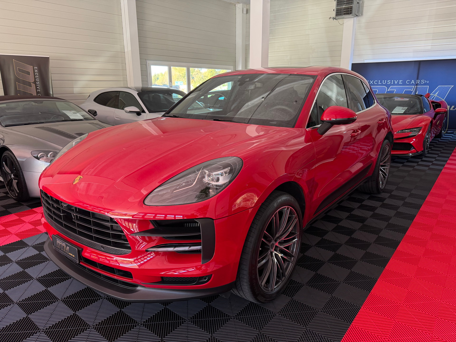 PORSCHE Macan S