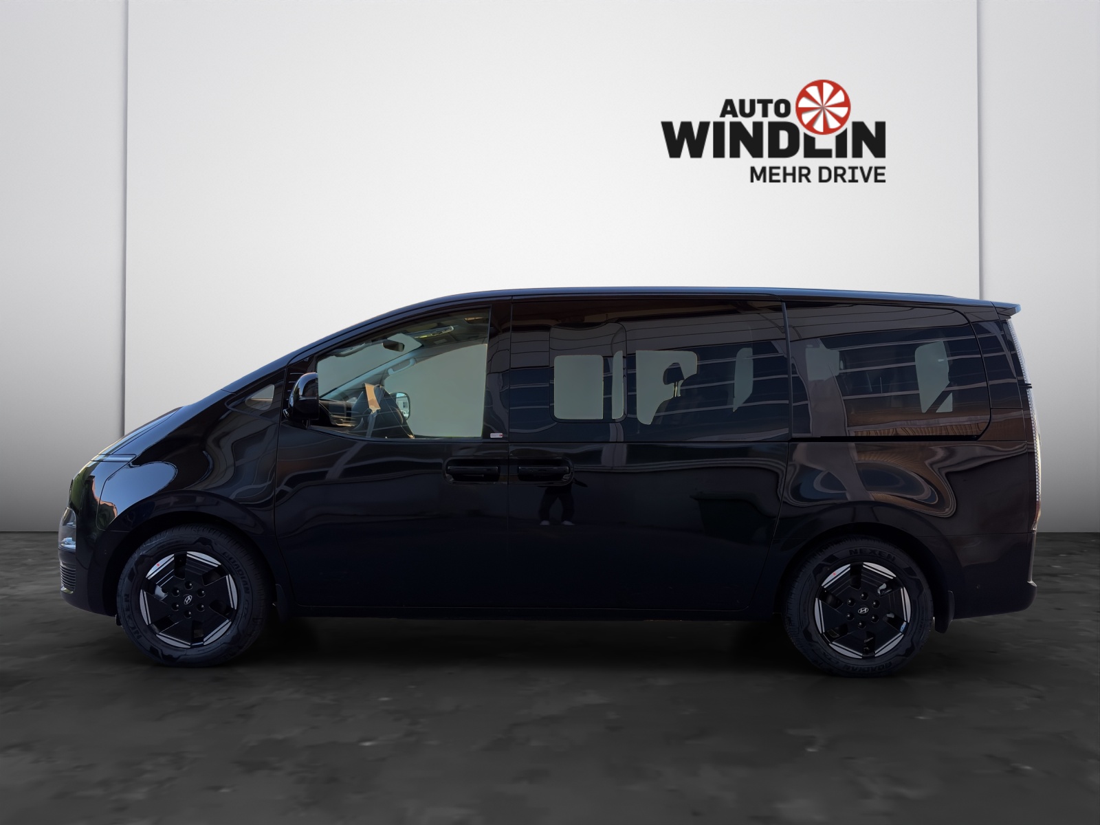 HYUNDAI Staria Wagon 84 kWh Vertex Sunroof-showroom-element-2