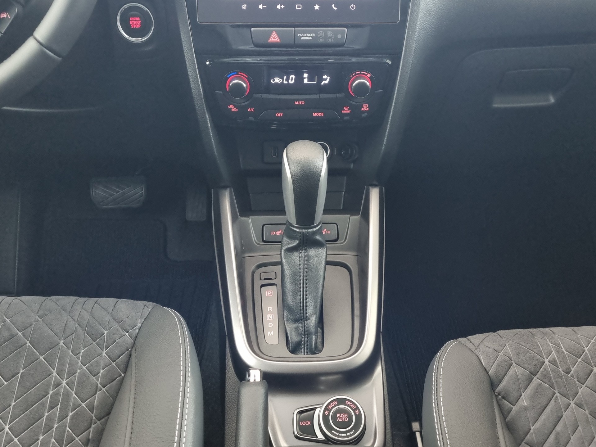 SUZUKI Vitara 1.4 Compact Top Hyb. 4x4 AT Panoramadach-image-9