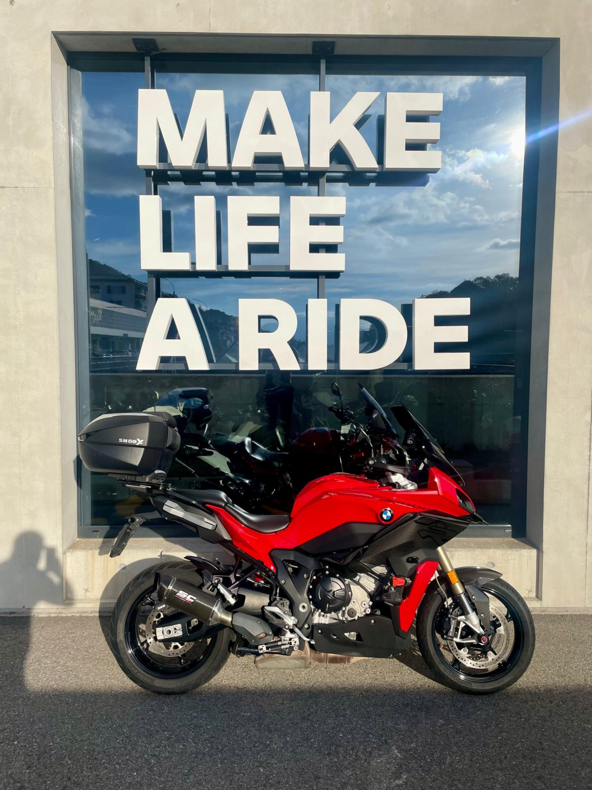 BMW S 1000 XR-image-1