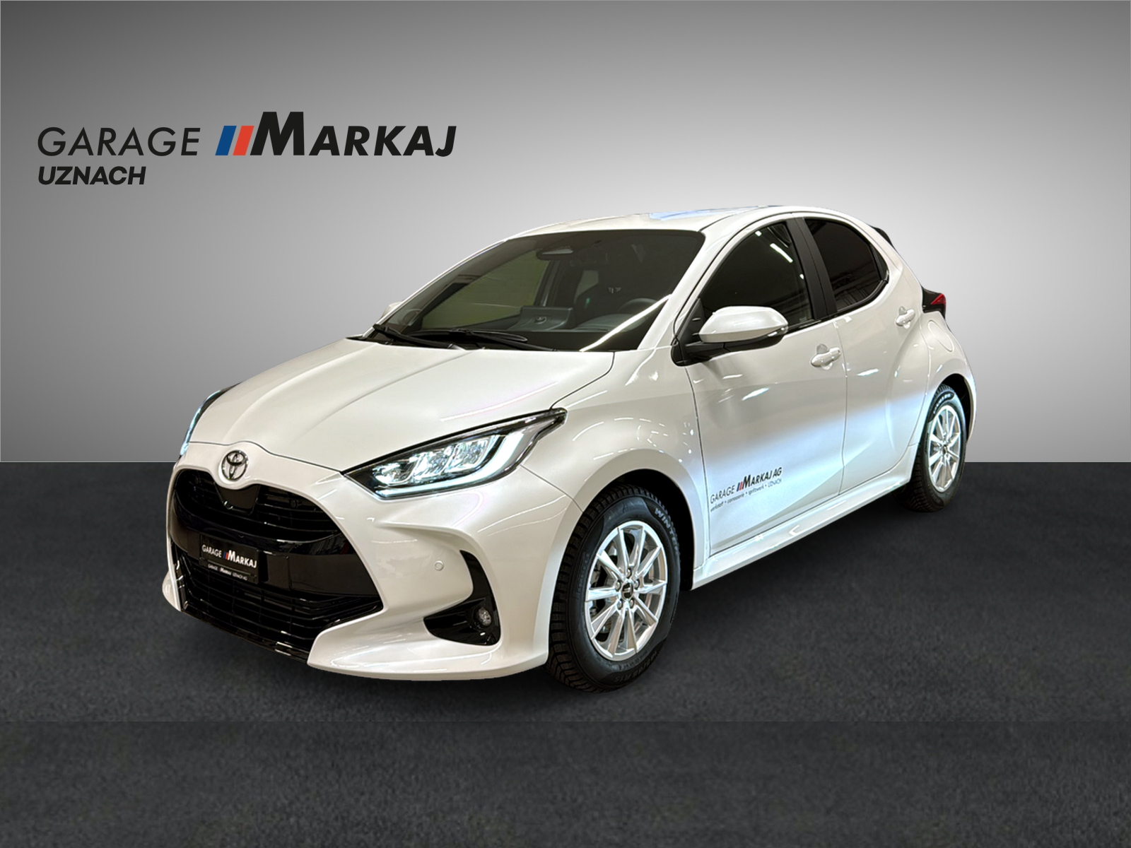 TOYOTA Yaris 1.5 Premium e-CVT
