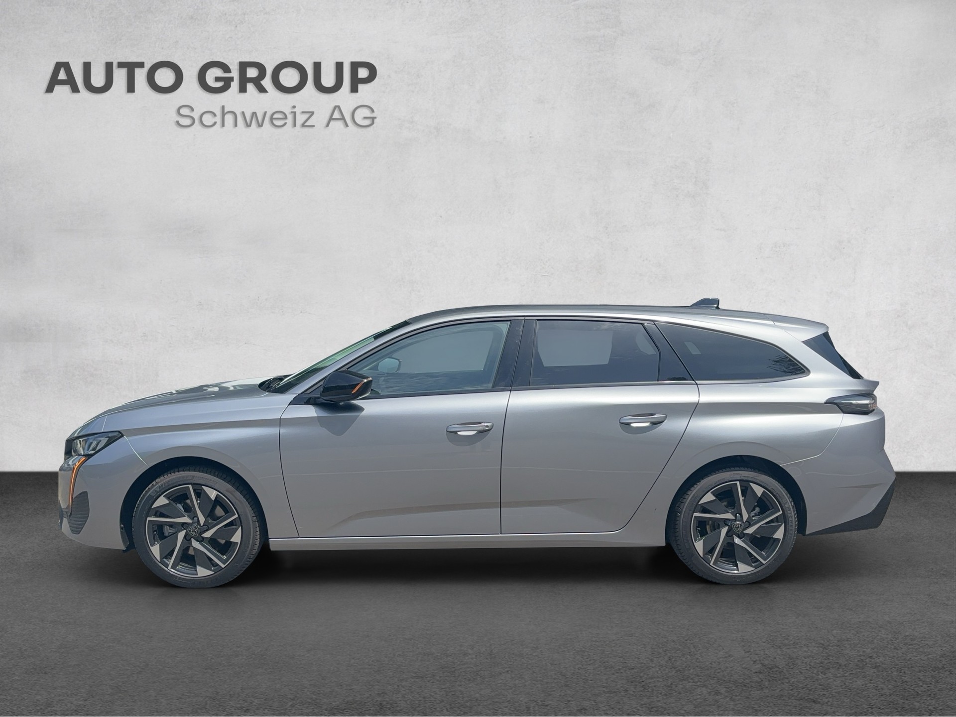 PEUGEOT 308 SW 1.2 Pure Tech Allure EAT8-showroom-element-1