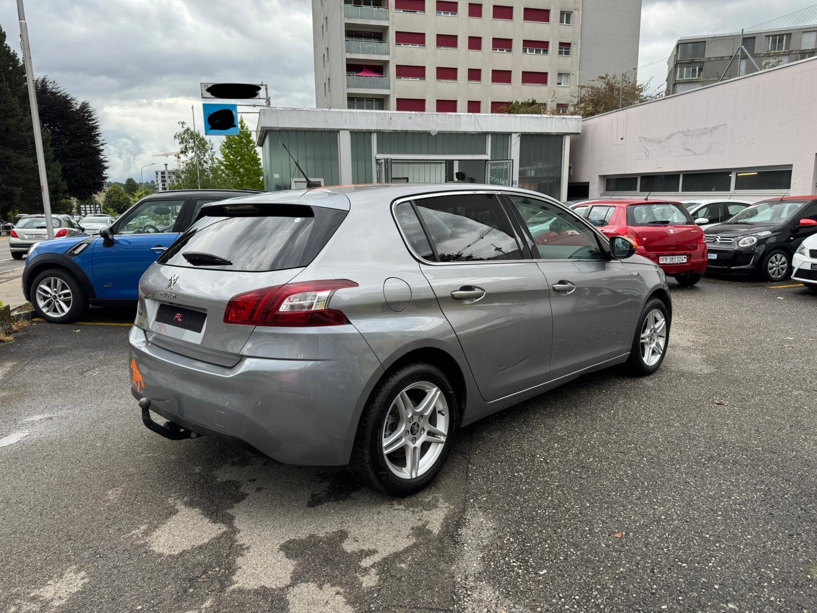 PEUGEOT 308 1.2 THP Allure-image-7