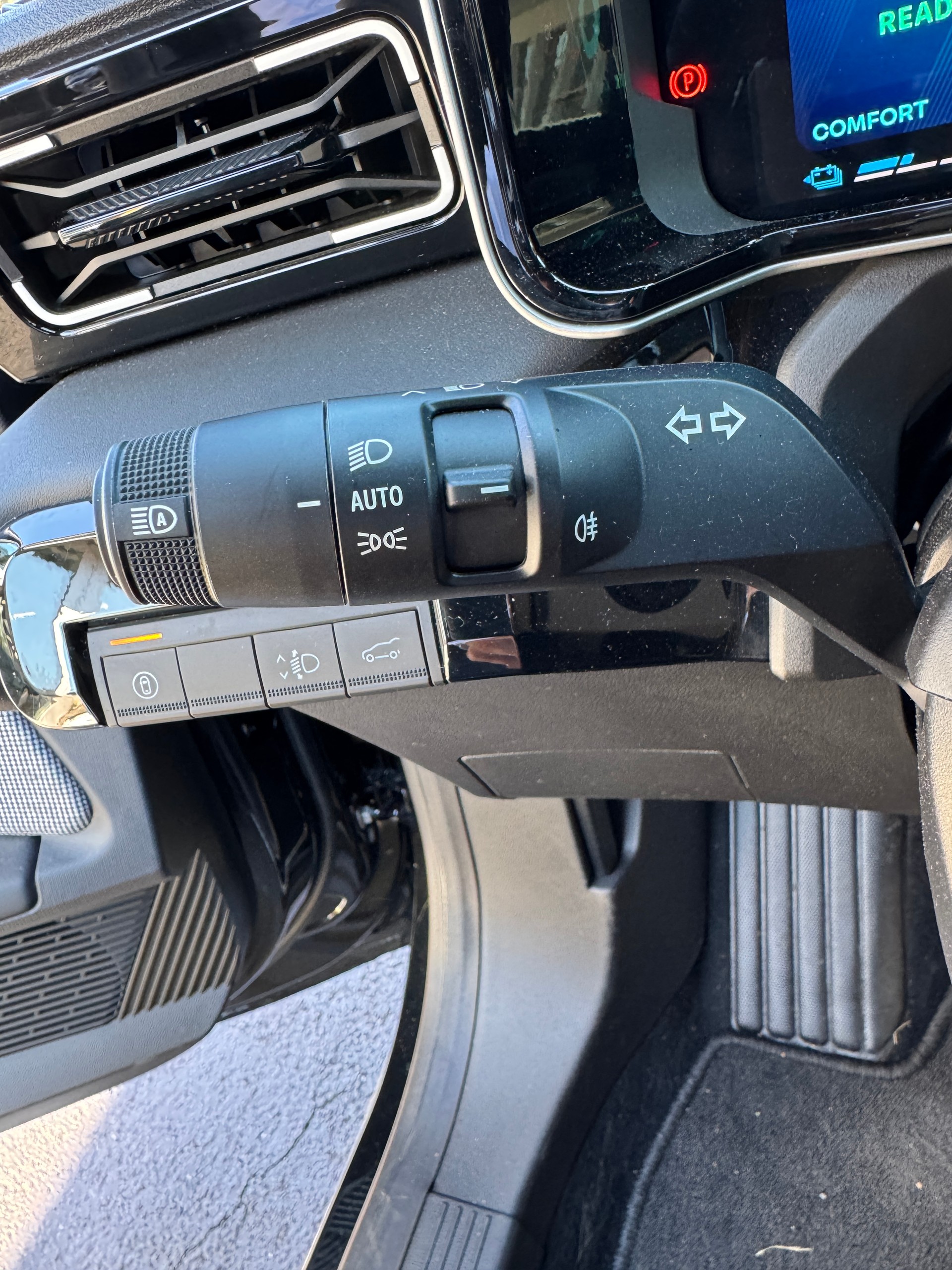 RENAULT R4 E-Tech Comfort Range 52 kWh Iconic-image-12