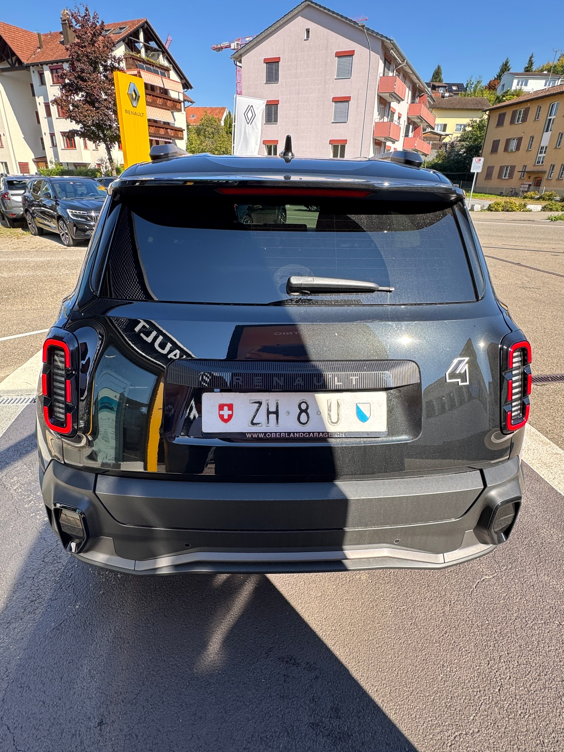 RENAULT R4 E-Tech Comfort Range 52 kWh Iconic-showroom-element-3
