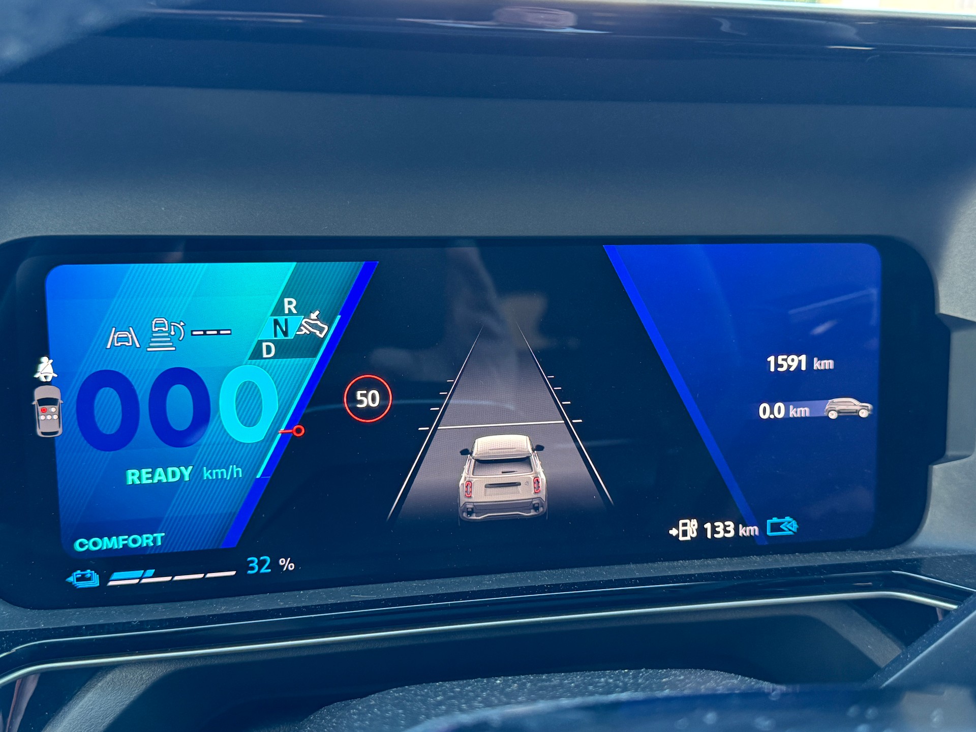 RENAULT R4 E-Tech Comfort Range 52 kWh Iconic-image-15