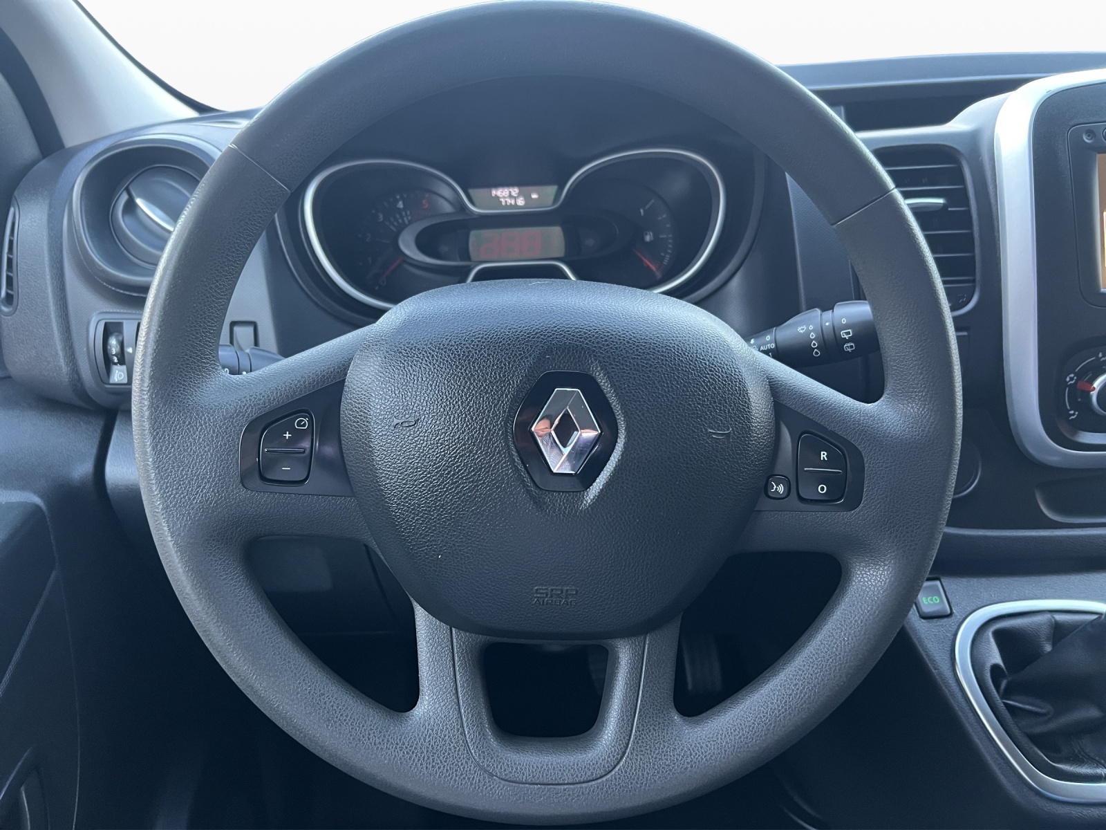 RENAULT Trafic 2.0 ENERGY dCi145 3.0t Business L1H1 A-image-10