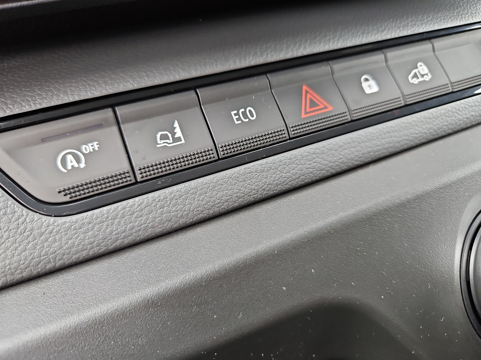 NISSAN Interstar 150 L3H2 N-Connecta Schaltgetriebe Manuell-image-16