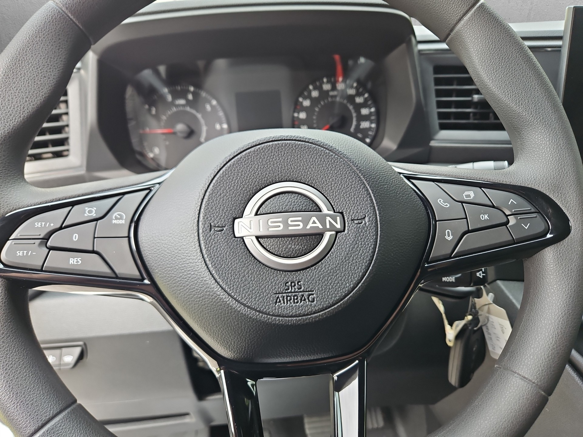 NISSAN Interstar 150 L3H2 N-Connecta Schaltgetriebe Manuell-image-11