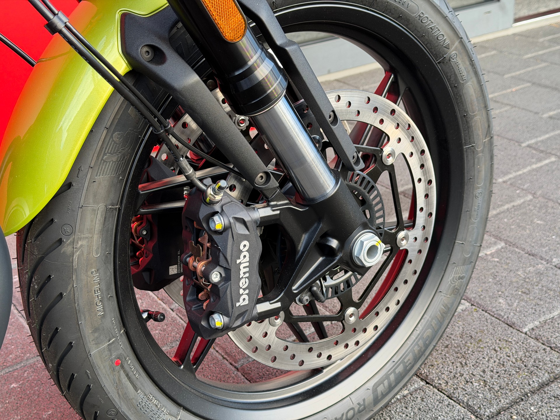 MOTO GUZZI V7 IV 850 Sport E5+ (35kW)-image-12