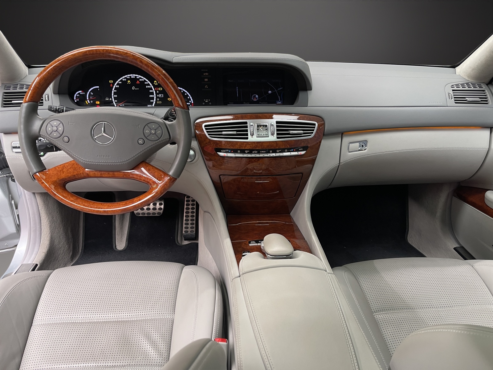MERCEDES-BENZ CL 63 AMG-image-6