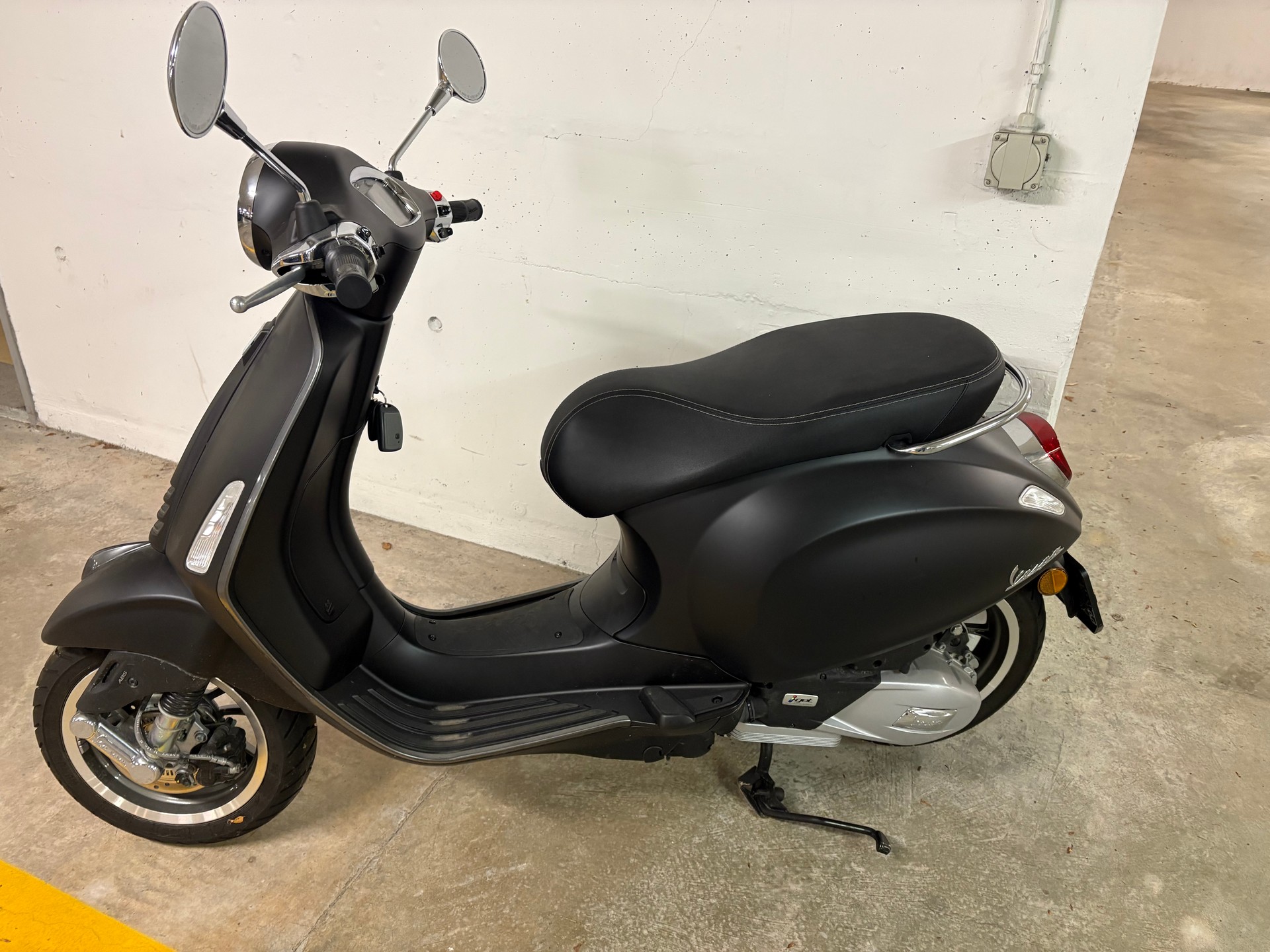 PIAGGIO Vespa 125 Primavera Sport ABS-image-2