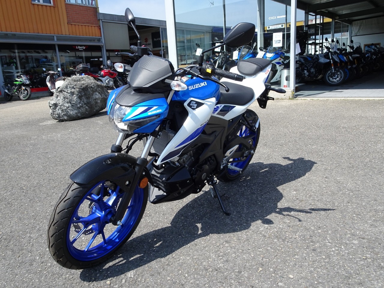 SUZUKI GSX-S 125-image-3