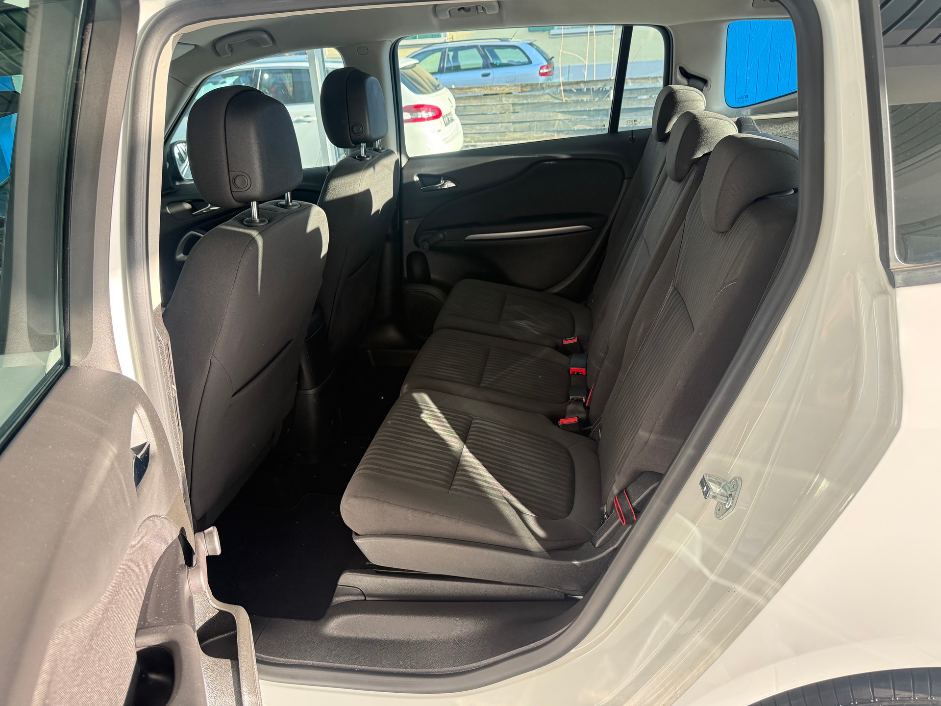 OPEL Zafira Tourer 2.0 CDTi Enjoy Automatic-image-15