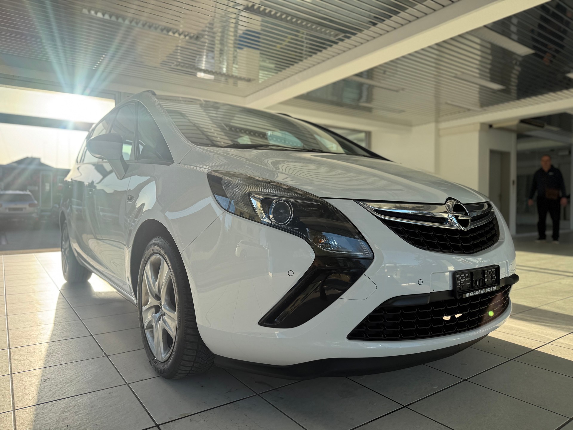 OPEL Zafira Tourer 2.0 CDTi Enjoy Automatic-showroom-element-3