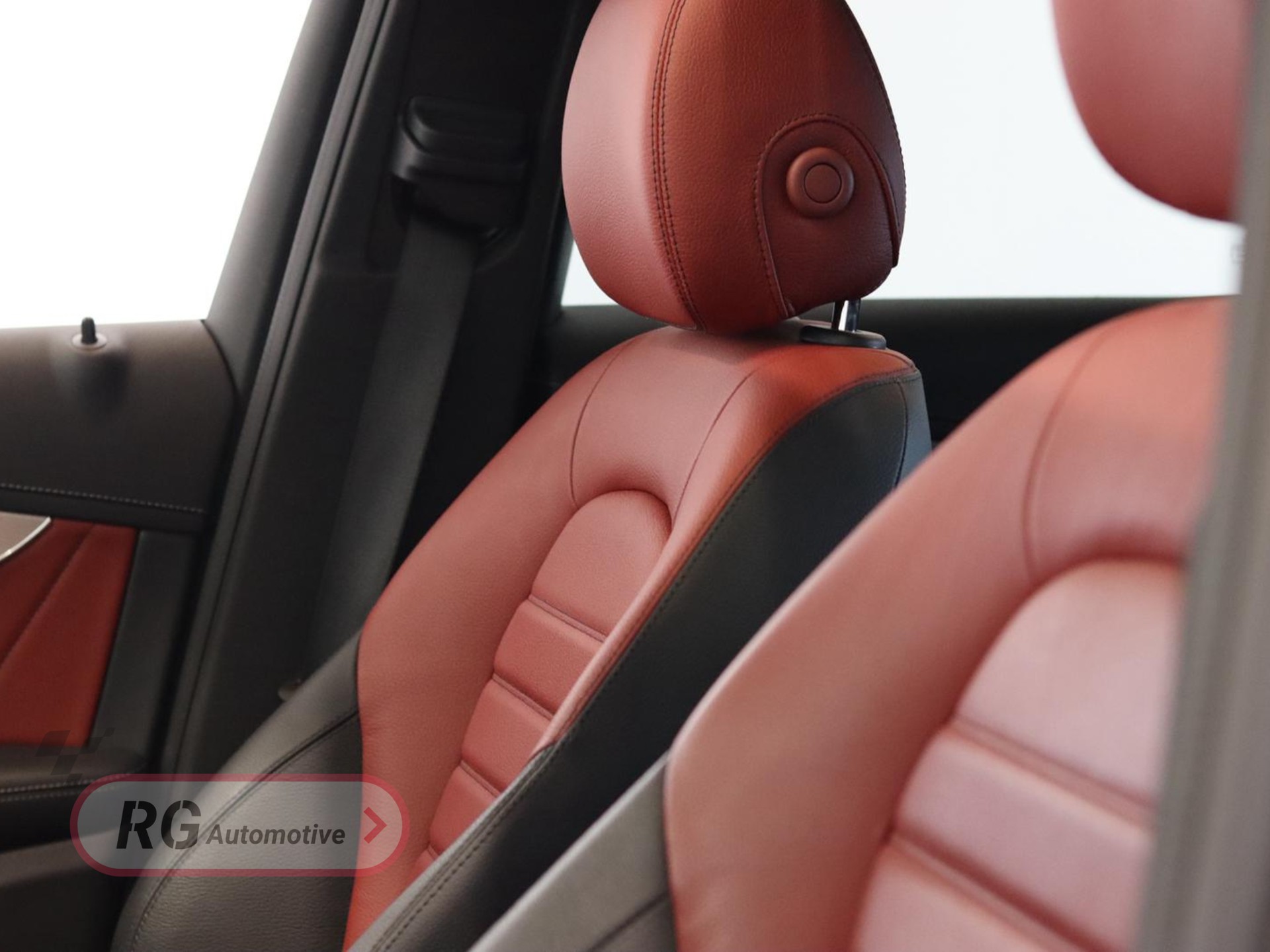 MERCEDES-BENZ GLC Coupé 43 AMG 4Matic 9G-Tronic-image-13