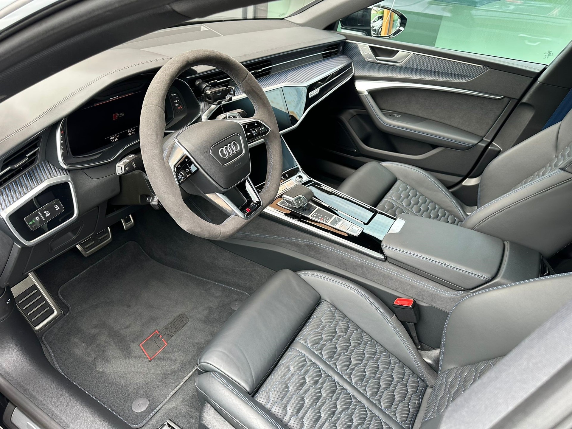 AUDI RS7 4.0 V8 TFSI performance quattro T-Tronic-image-13
