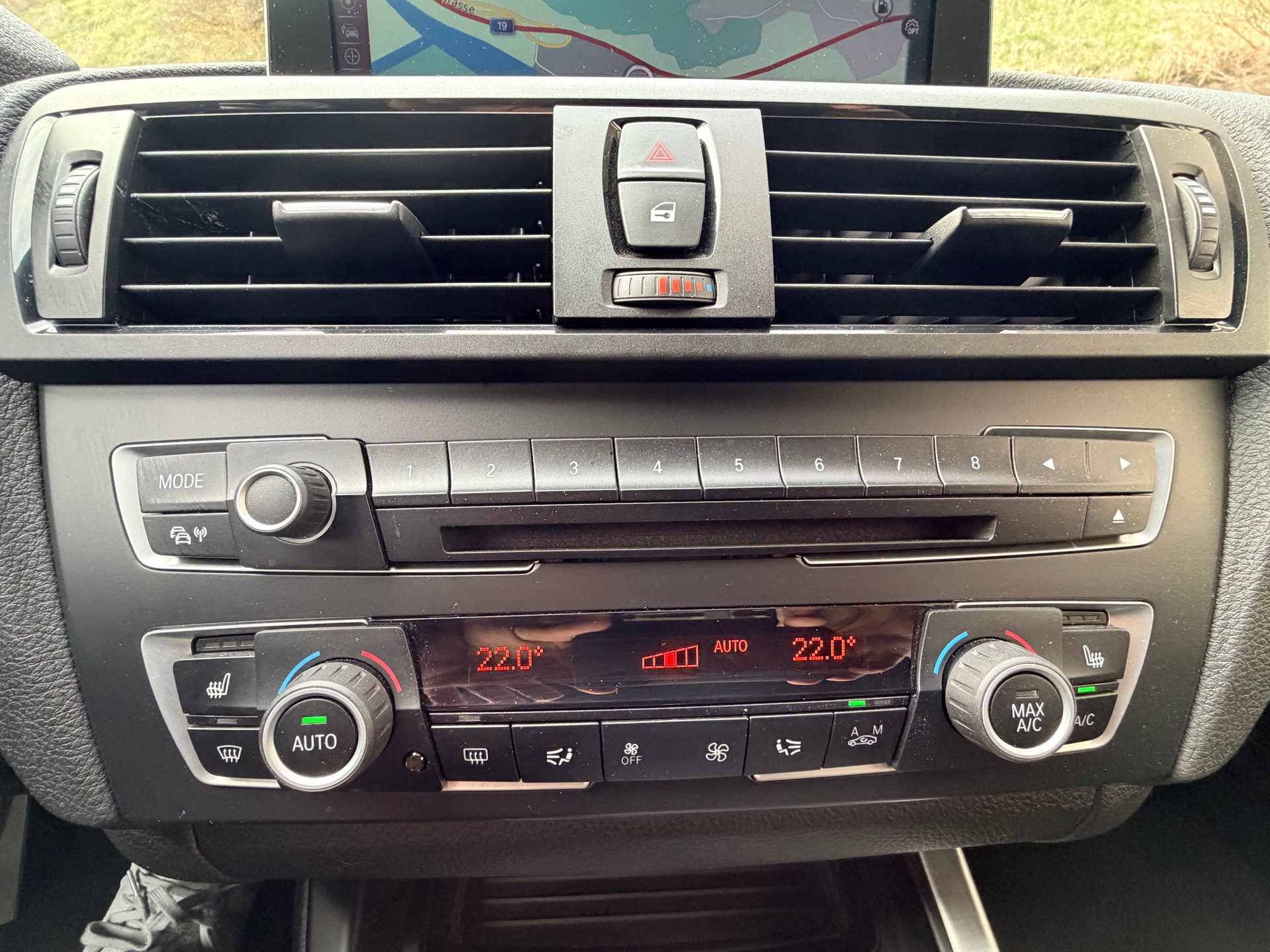 BMW 1er Reihe F20 M135i xDrive-image-22