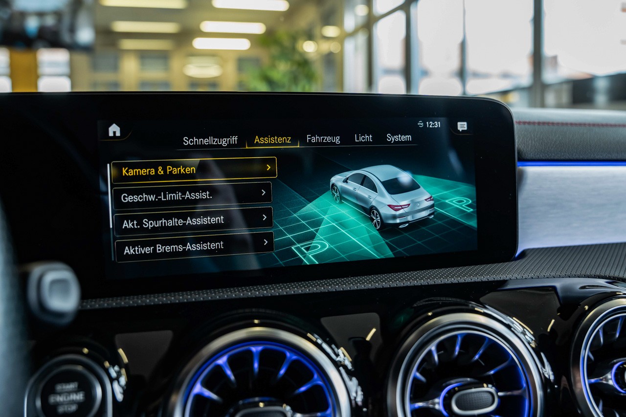 MERCEDES-BENZ CLA 250 4Matic AMG Line 7G-DCT-image-22