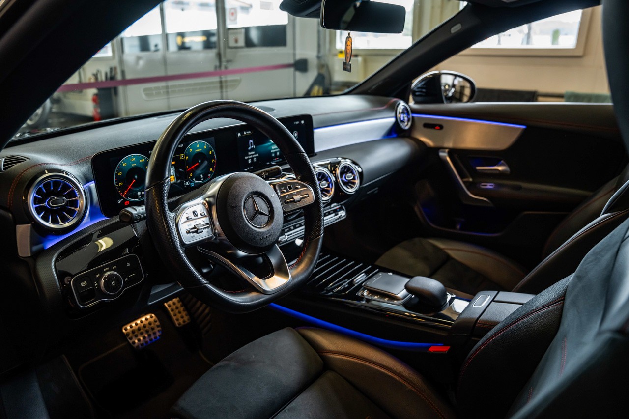 MERCEDES-BENZ CLA 250 4Matic AMG Line 7G-DCT-image-13
