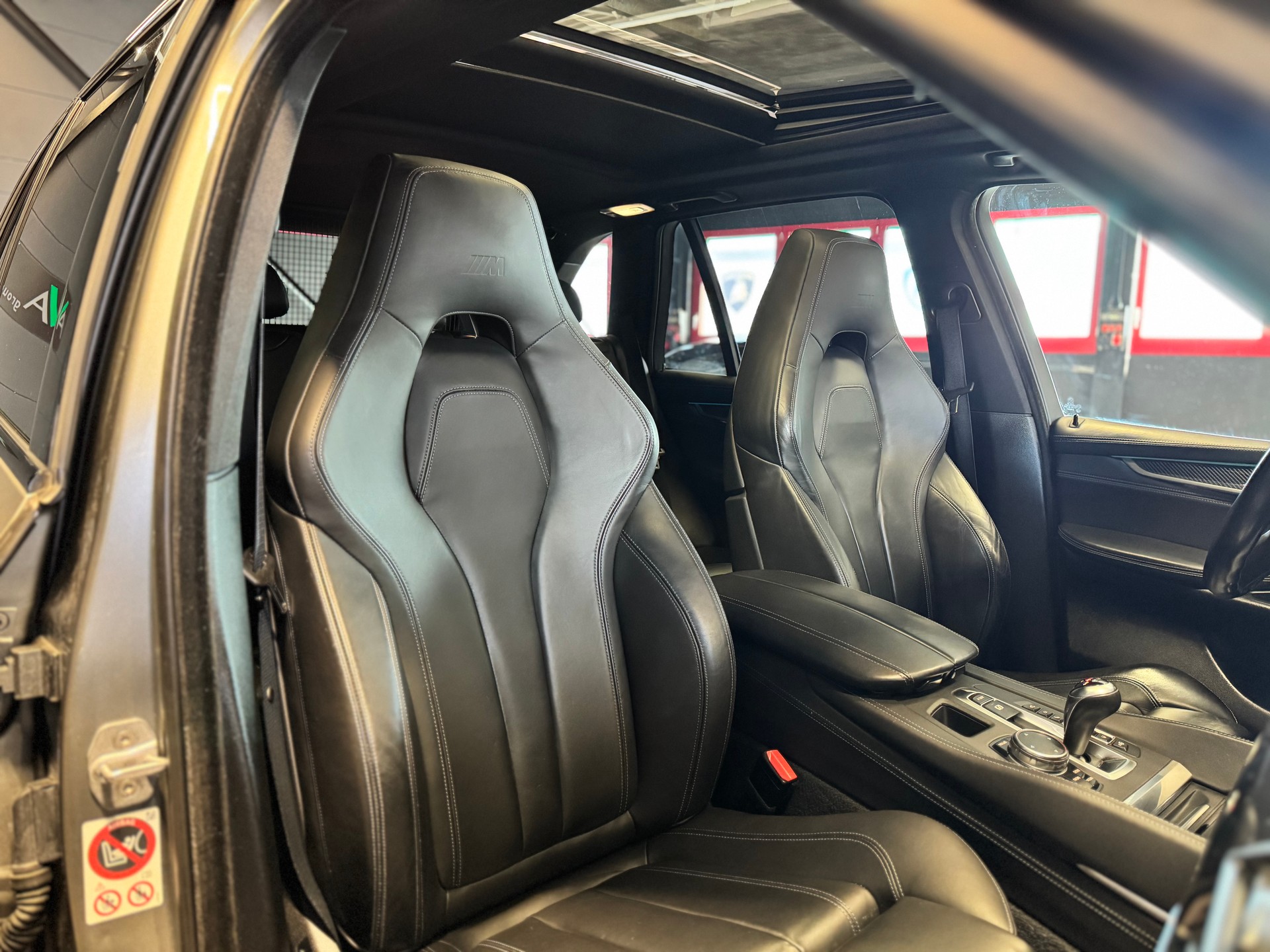 BMW X5M Steptronic-image-12