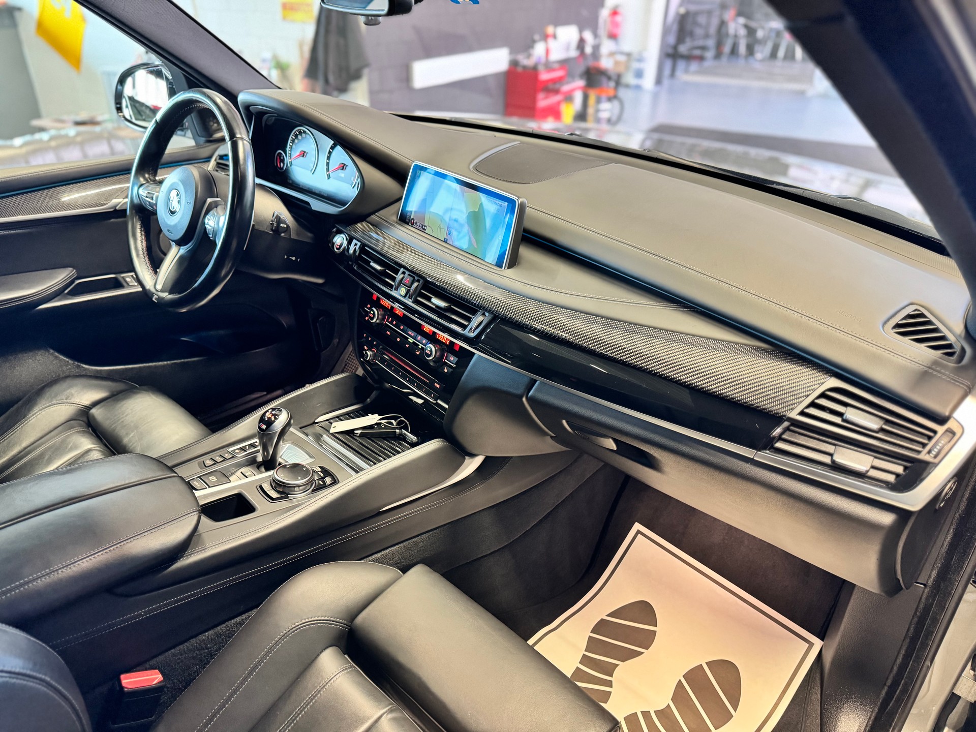 BMW X5M Steptronic-image-11