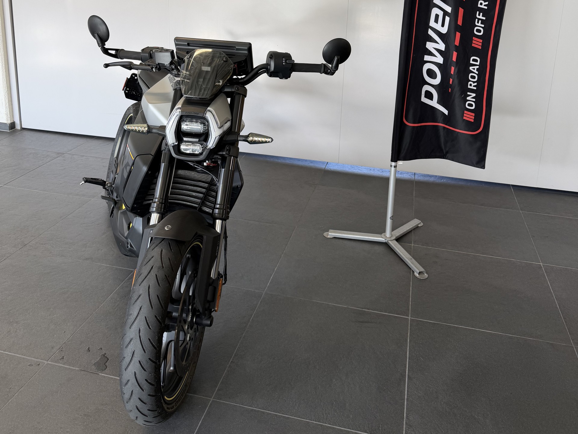 CAN-AM Pulse 73 35kW-showroom-element-1
