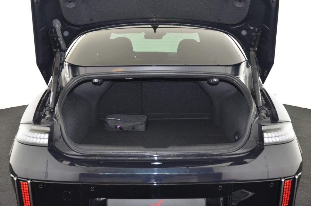 HYUNDAI Ioniq 6 Black Edition 4WD *Glasdach*-image-26