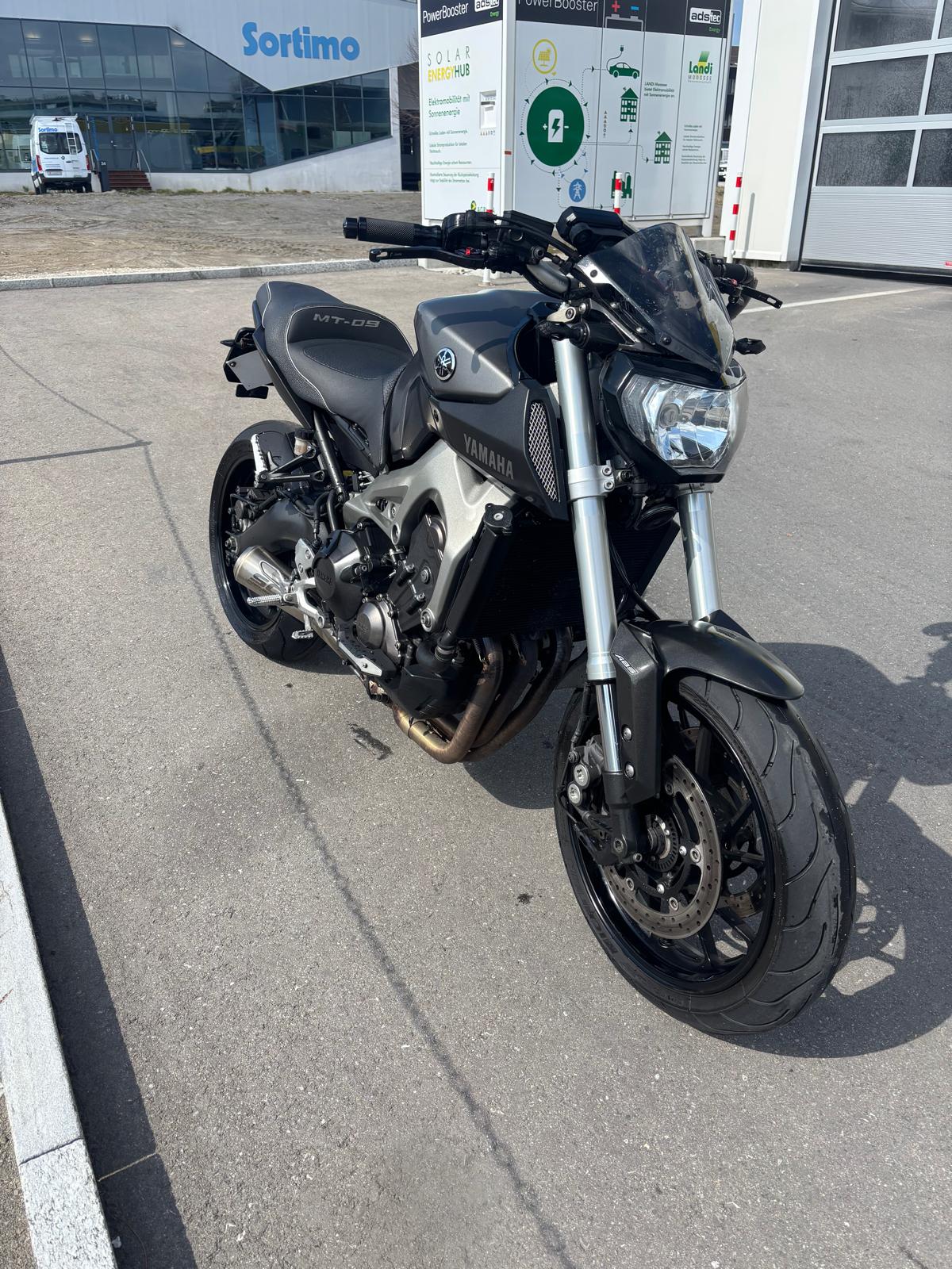 YAMAHA MT-09 ABS-image-3