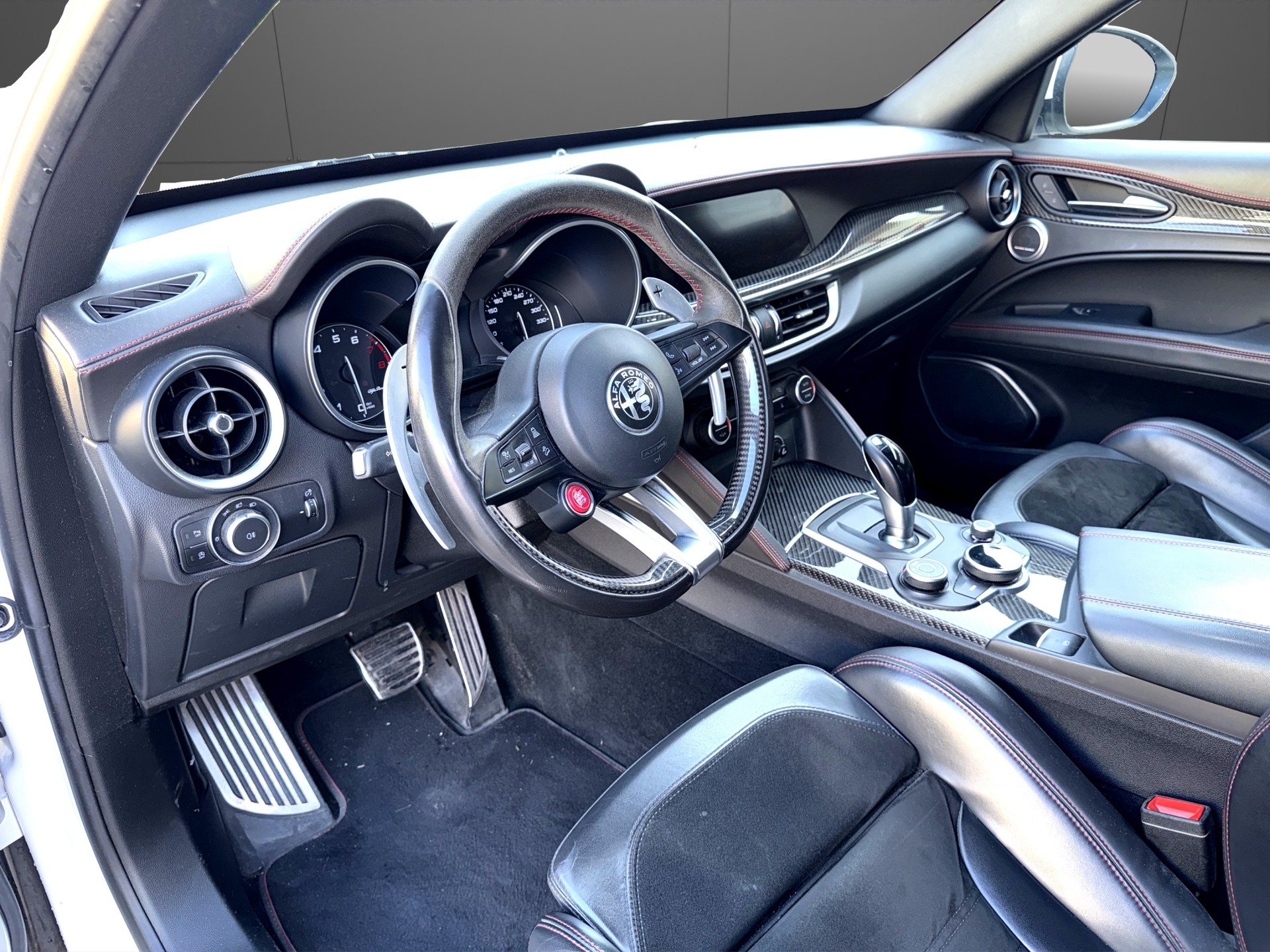 ALFA ROMEO Stelvio 2.9 V6 Q4 * 510 PS * Panoramadach * top gepflegt *-image-9