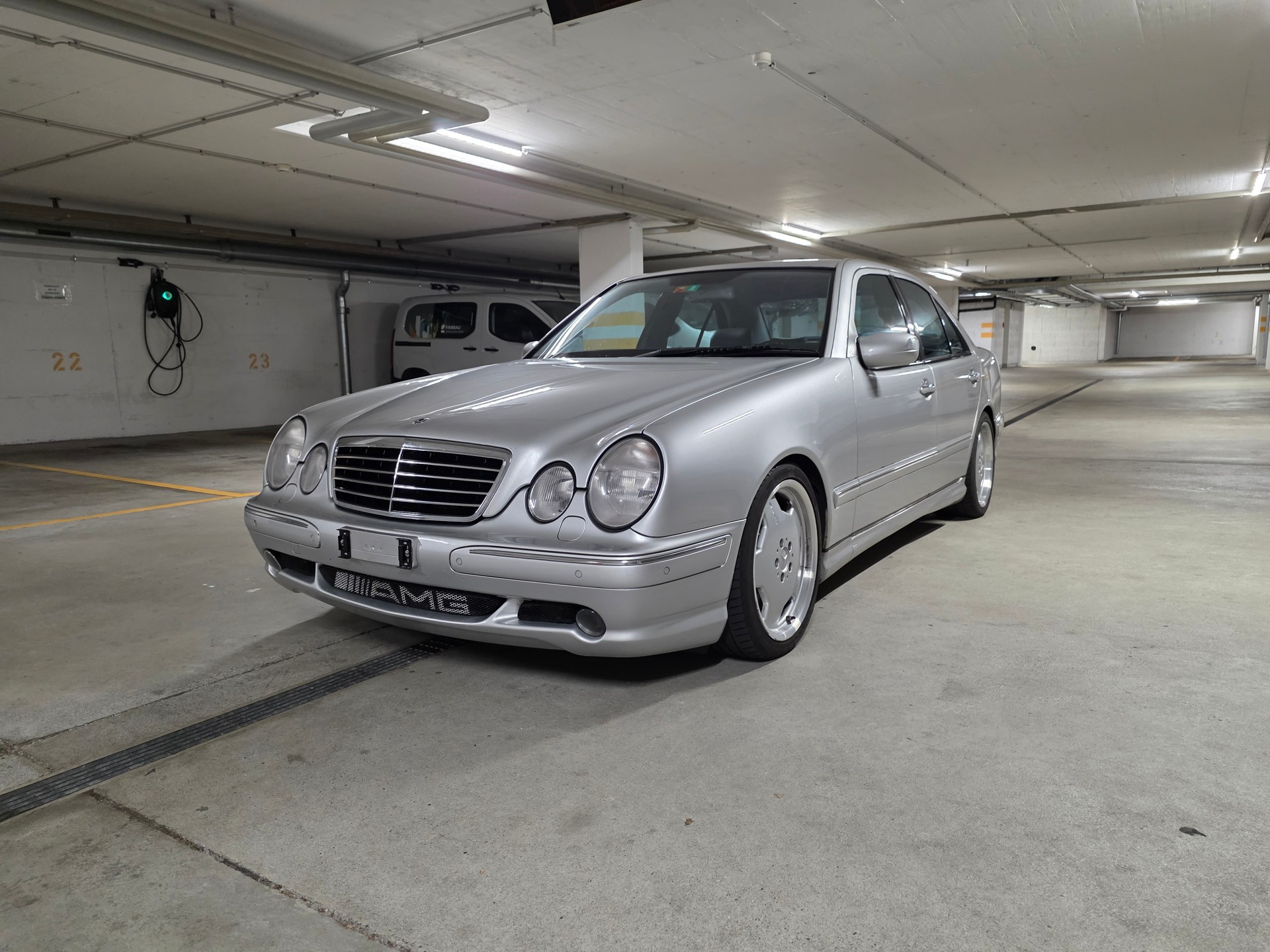 MERCEDES-BENZ E 55 AMG Avantgarde Automatic