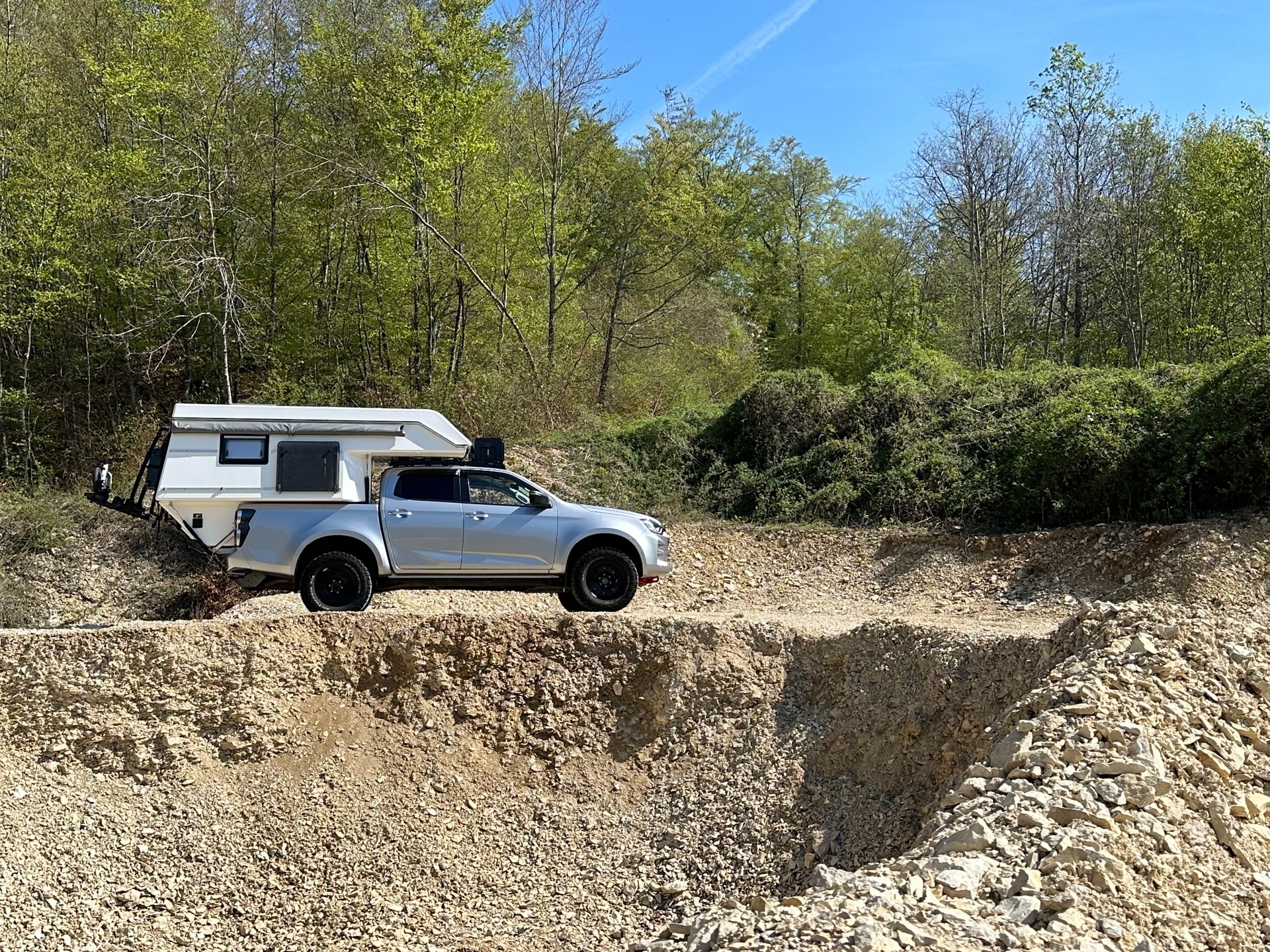 ISUZU Isuzu D-Max 4x4 Camper | Fernweh Mobil Kabine | Sofort reisefertig-image-5