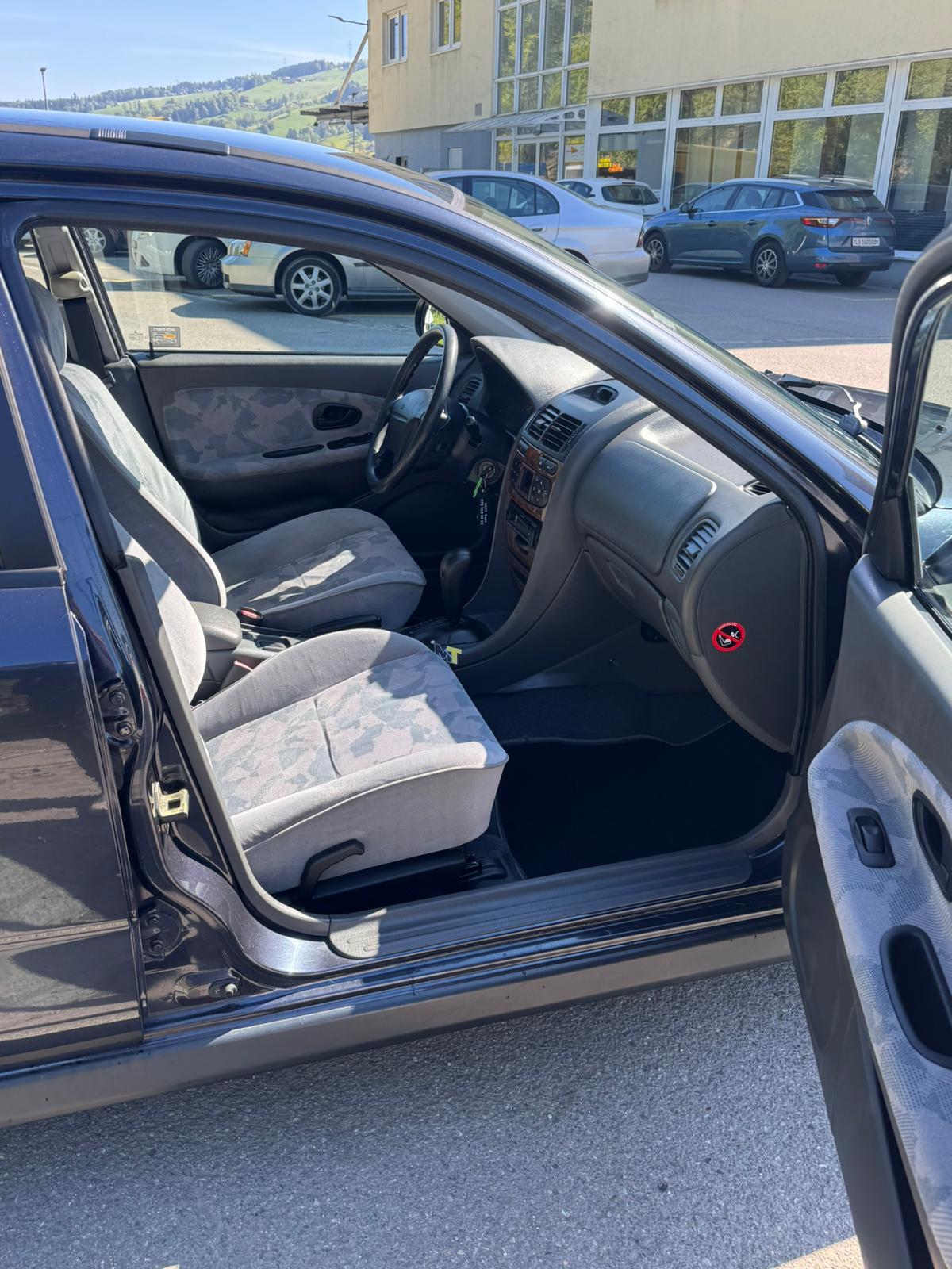 MITSUBISHI Carisma 1.8 GLS A-image-8
