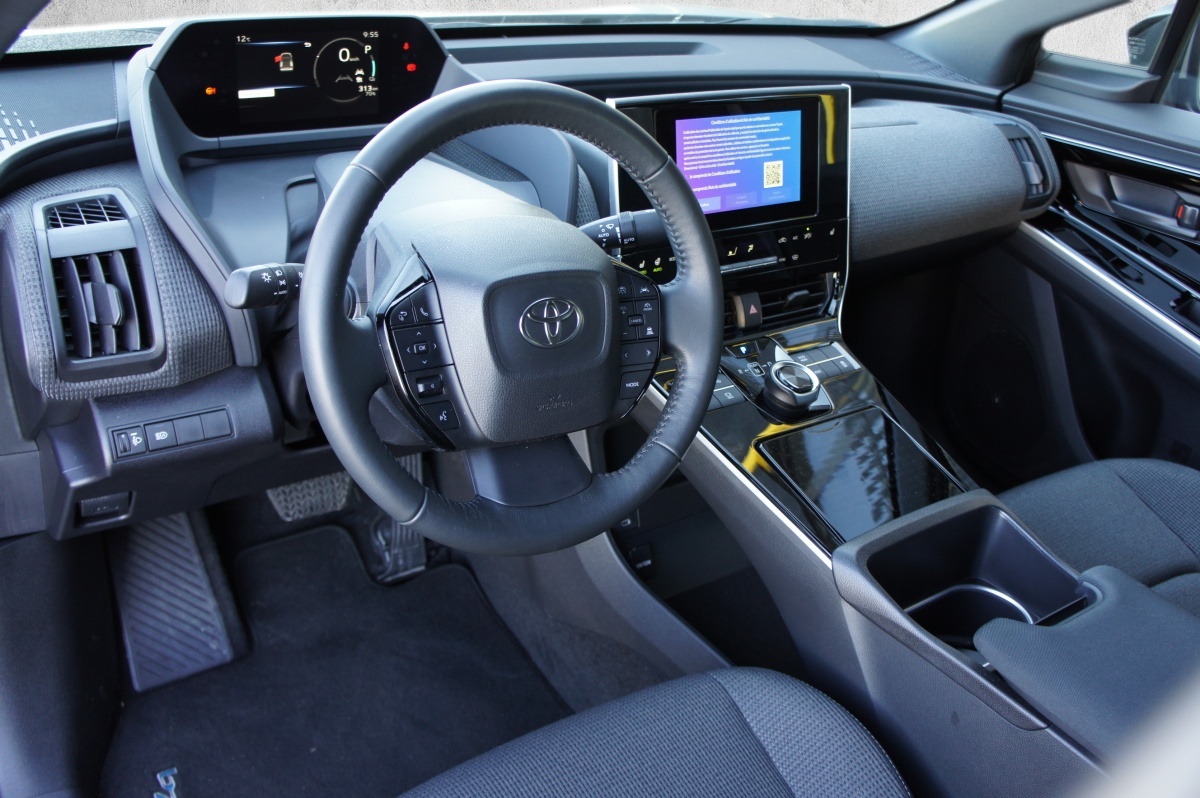 TOYOTA bZ4X Trend 71,4 kWh 2WD-image-8