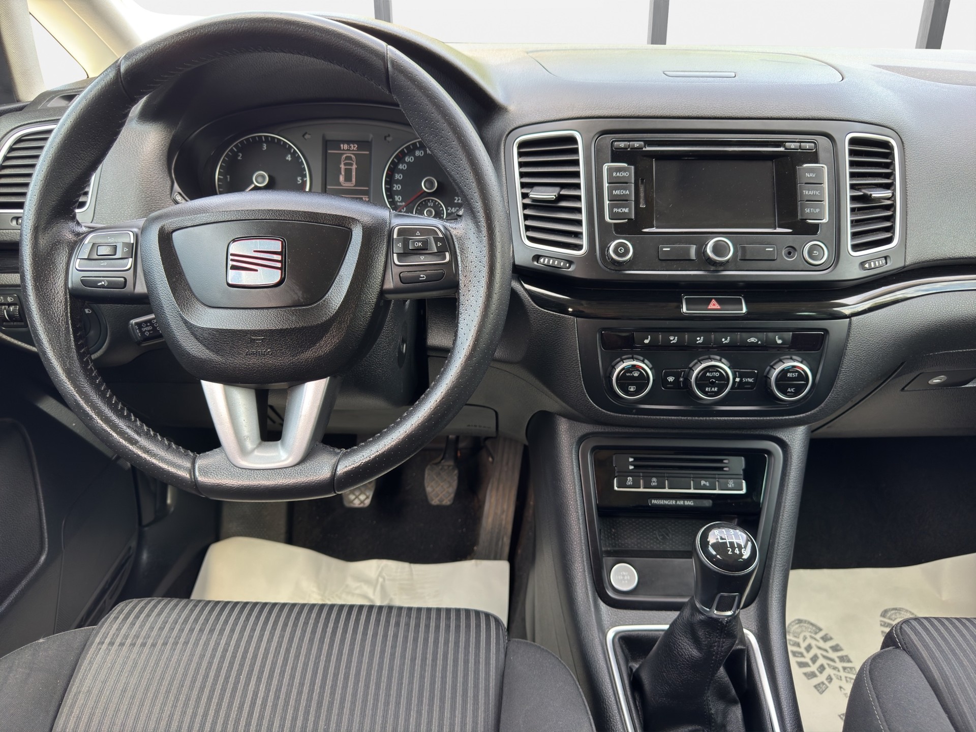 SEAT Alhambra 2.0 TDI ITECH 4x4 7 PLÄTZER-image-12