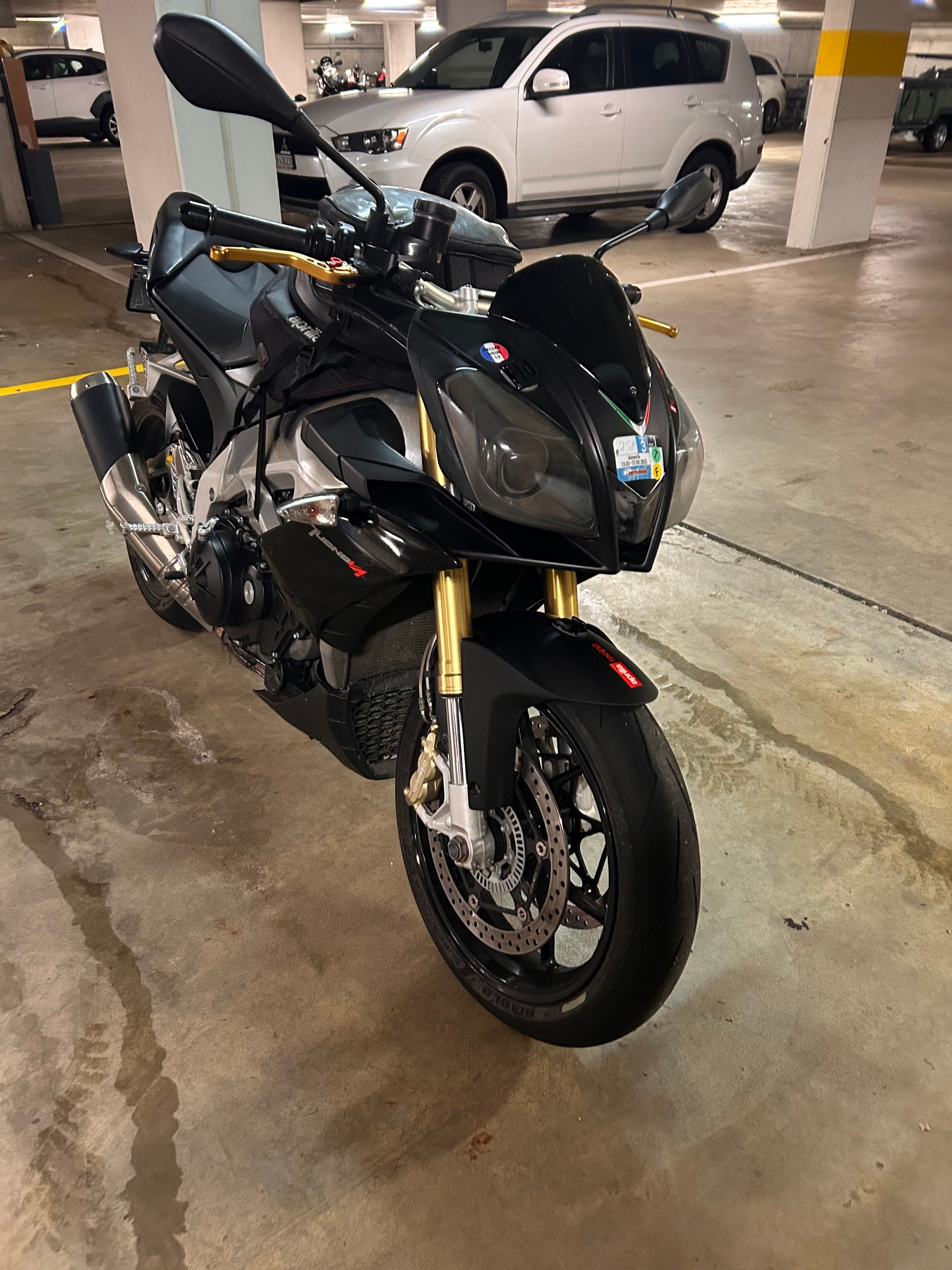 APRILIA Tuono-image-2