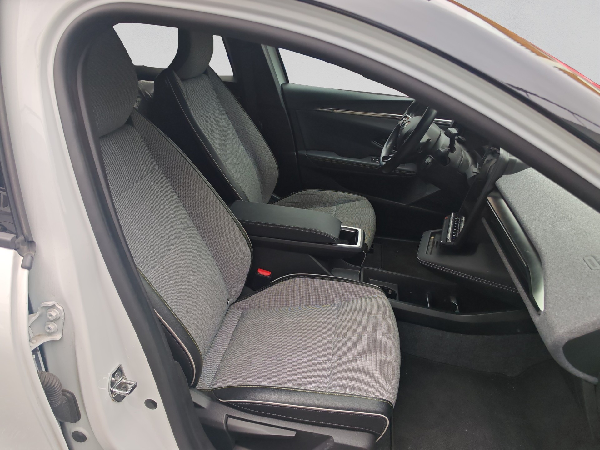 RENAULT Mégane E-TECH EV60 Techno-image-15