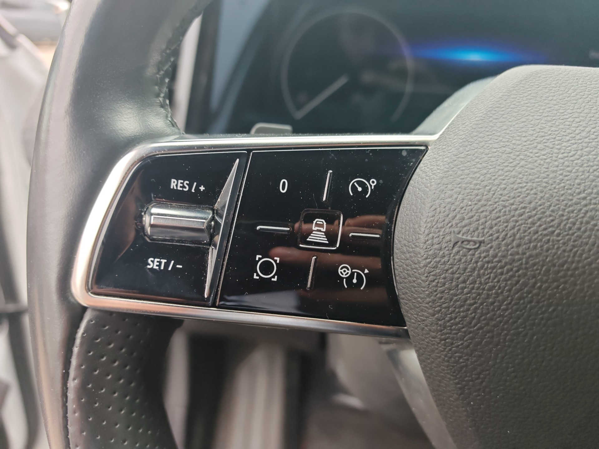 RENAULT Mégane E-TECH EV60 Techno-image-17