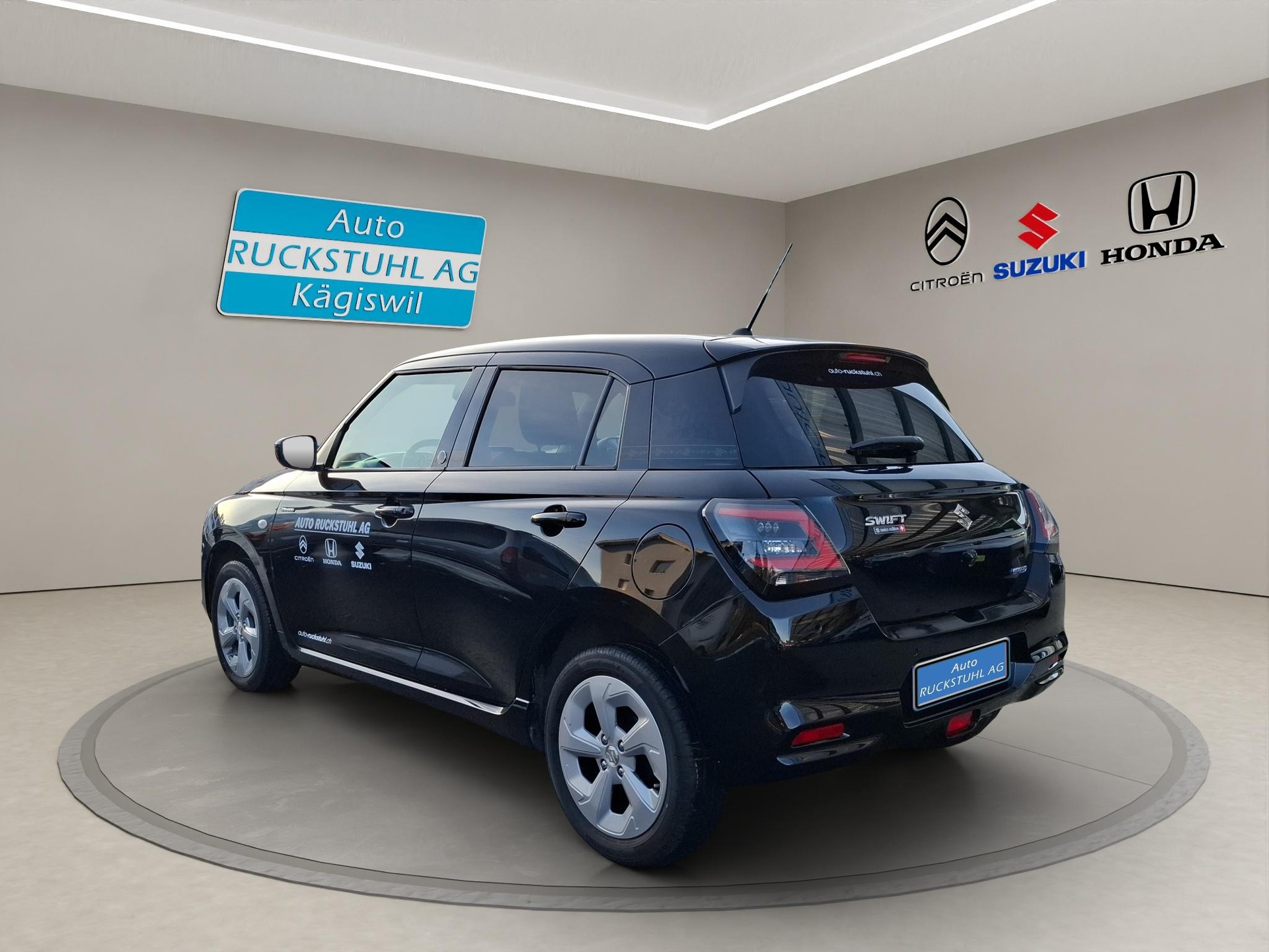 SUZUKI Swift 1.2 Tradizio Hybrid 4x4-image-4