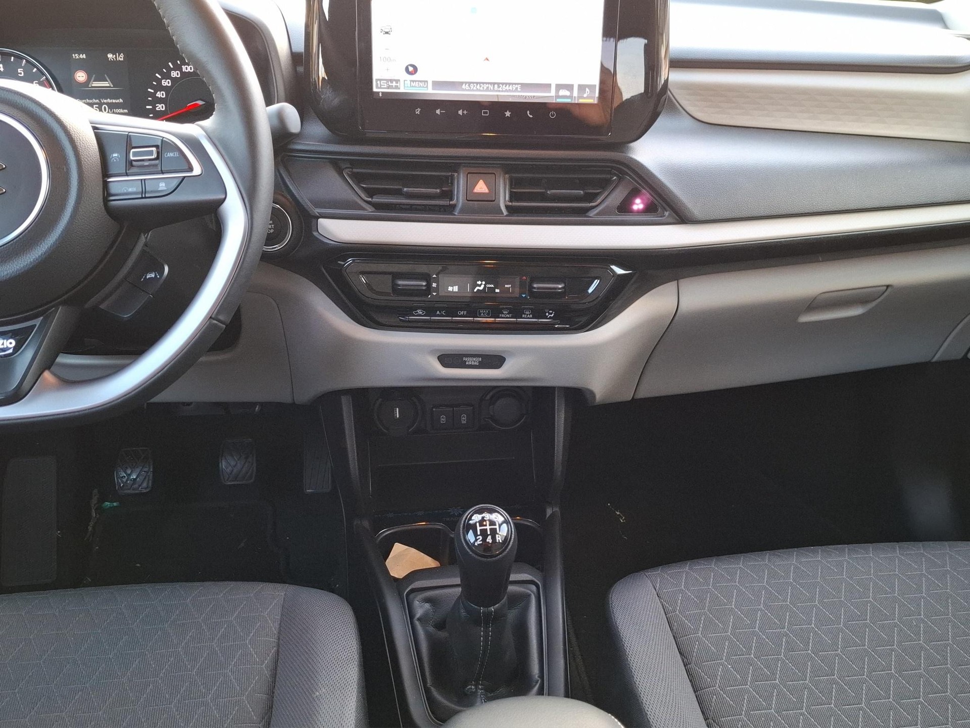 SUZUKI Swift 1.2 Tradizio Hybrid 4x4-image-9